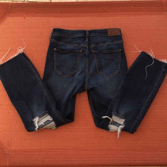 Hollister High-Rise Slim Straight Distressed Jeans Size 3R - Picture 2 of 4